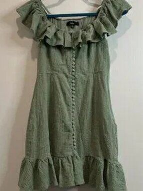 Super cute green dress with ruffles